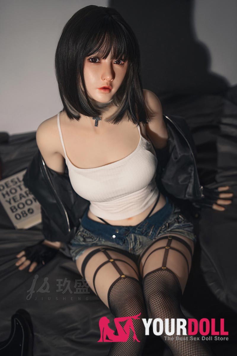 BONECA AKIRA NOIR
